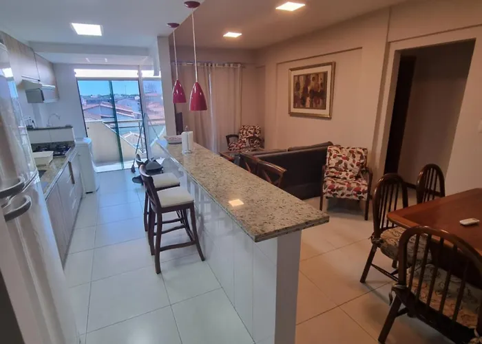 Apto luxo de 2 quartos, 3 banheiros Praia do forte